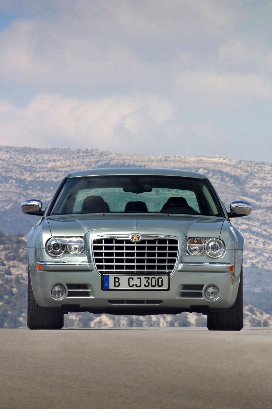  Chrysler 300C (LX) 2005 года  (фото 48 из 120)